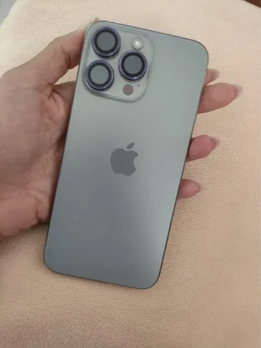 Vendo iPhone 15 pro Max 256