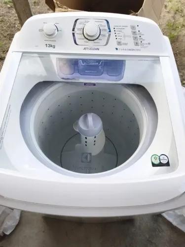 Máquina de lavar Electrolux 13kg