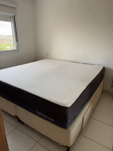 CAMA KING SIZE + COLCHÃO EMMA À VENDA