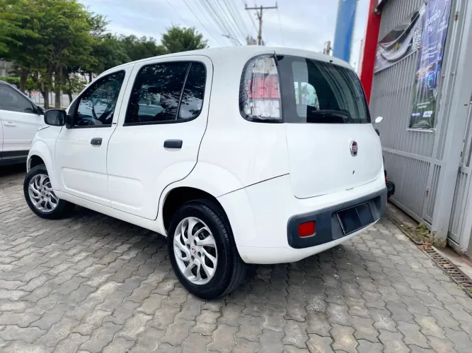 Fiat Uno Attractive 1.0 Flex 6V 5P 2017