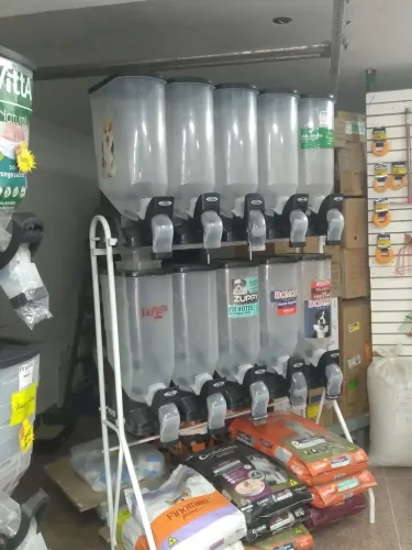 Dispenser ,expositor de ração.