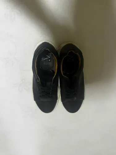 Sapato de couro