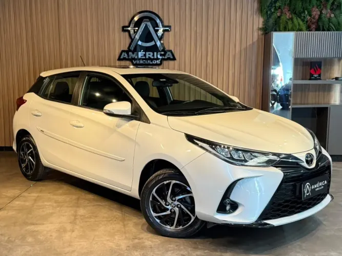 Toyota Yaris XLS Connect 1.5 Flex 16V 5P AUT 2023