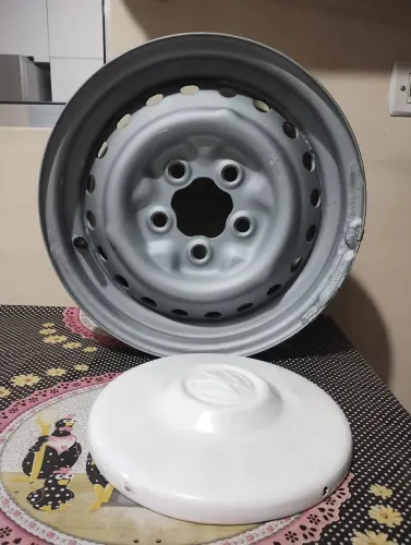 Rodas de Kombi com calotas original