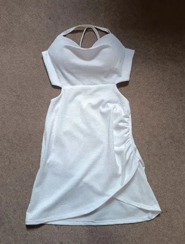 Vestido Curto branco<br>Tam. Único <br>Valor: 35