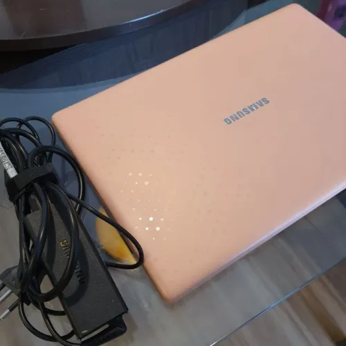? Notebook Samsung Rosa - Intel Celeron | 4GB RAM | SSD