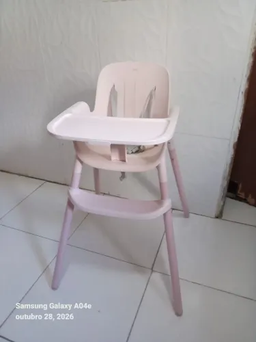 Cadeira de alimentação burigotto semi nova 