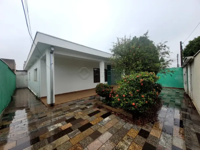 Casa térrea para alugar no bairro Cariobinha em Americana/SP
