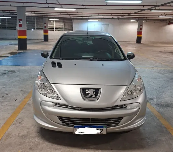 Peugeot 207 XR 1.4 Flex 8V 5P 2013