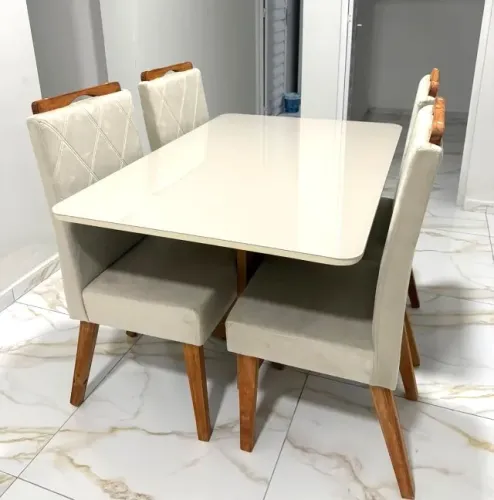 Mesa tampo de vidro 4 cadeiras