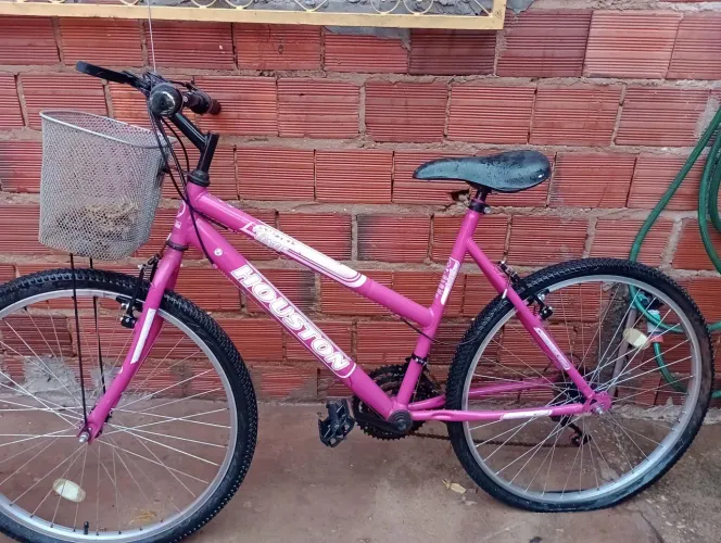 Vendo bicicleta Houston com machas