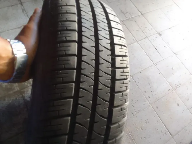 Pneu 195/60/15 farestone novo