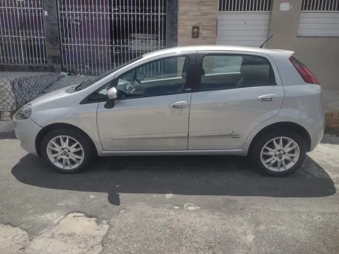 Fiat Punto Essence 1.6 Flex 16V 5P 2012