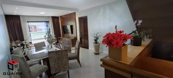 Sobrado à venda 4 quartos 2 suítes 3 vagas Utinga - Santo André - SP