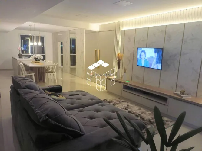 Cobertura à venda com 4 suítes (3 vagas de garagem), no bairro Praia de Fora - Palhoça / S