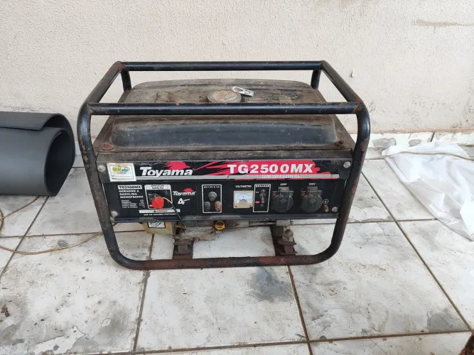 Gerador Toyama 2500w gasolina