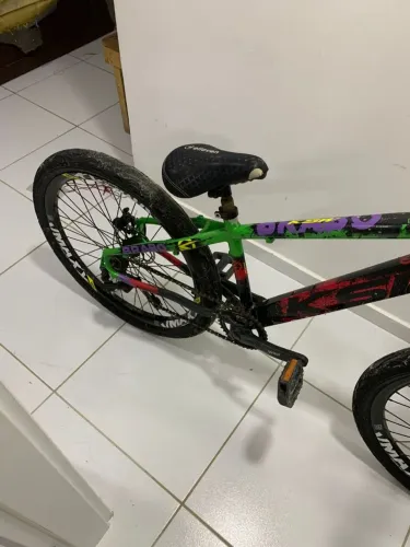 Bicicleta grau