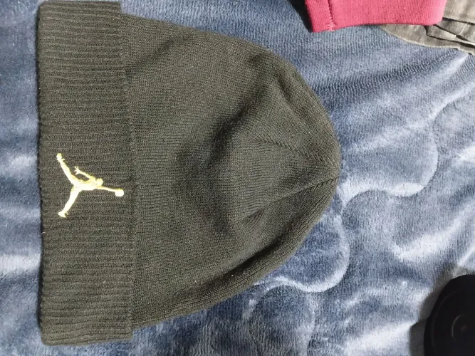 Gorro Air Jordan x OVO