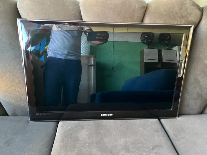 TV SAMSUNG 32 POLEGADAS não é smart