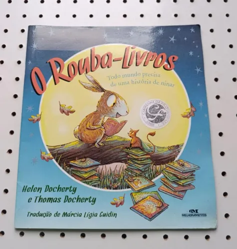 Livro o rouba livros de Thomas Docherly