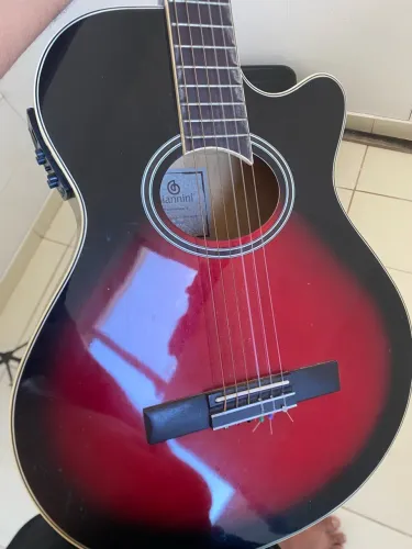 Violão Gianinni elétrico