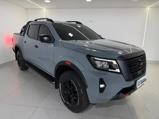 Nissan Frontier Pro4x CD 4X4 2.3 Bi-TB Die. AUT 2025