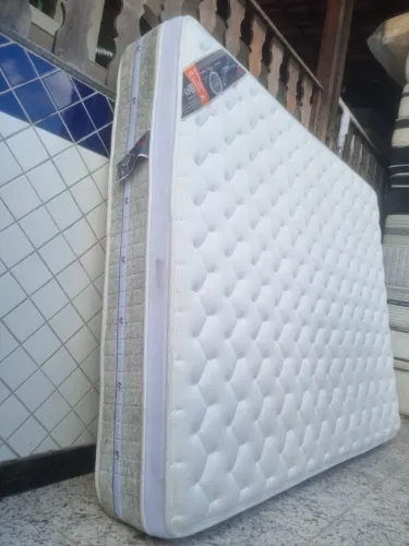 Colchão Queen Castor, Sem uso Aceito cartão e Entrego!