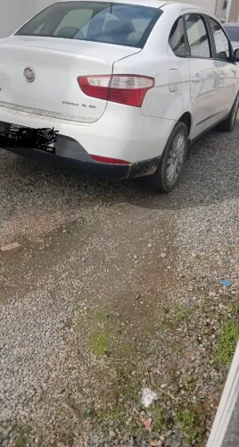 Fiat Grand Siena Essence 1.6 Flex 16V 2015