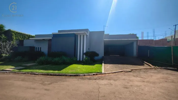 Casa à venda em Londrina, Jardim Itatiaia 2, com 2 suítes, com 165 m², Residencial Petit V