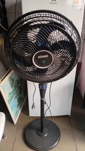 Ventilador Arno de pé turbo Force