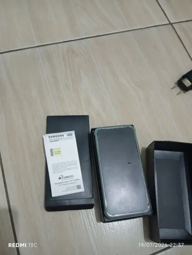 Vendo celular Samsung Galaxy s23 semi novo tudo funcionando.