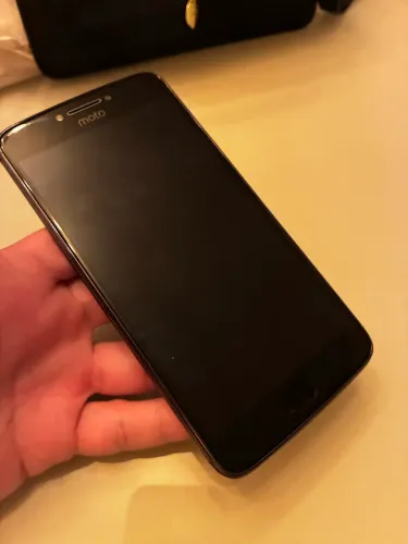 Moto e4 plus 