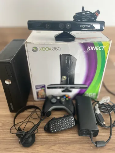 Xbox 360 Completo + Kinect + Controle + Teclado + Headset - Ótimo Estado! R$ 650