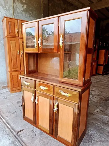 Lindo Armário de cozinha madeira Ypê disponível novo
