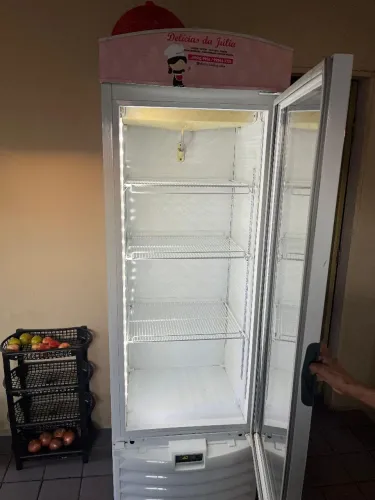 Geladeira expositora