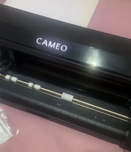 Silhouette cameo 4