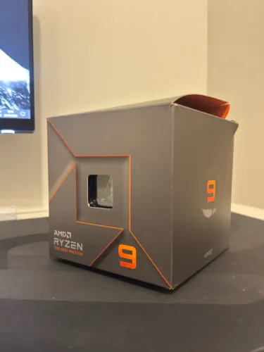 Processador Ryzen 9 7900 + Cooler AMD Wraith Prism