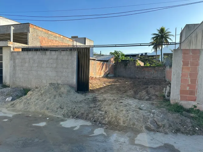 Terreno 9x21 com escritura e RGI (ilha-Piabeta)