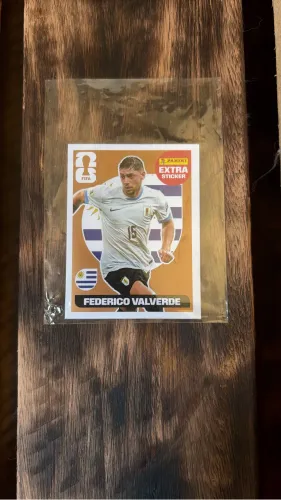 Figurinha legend valverde bronze