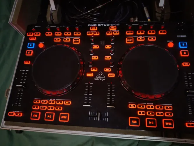 CMD Studio 4a