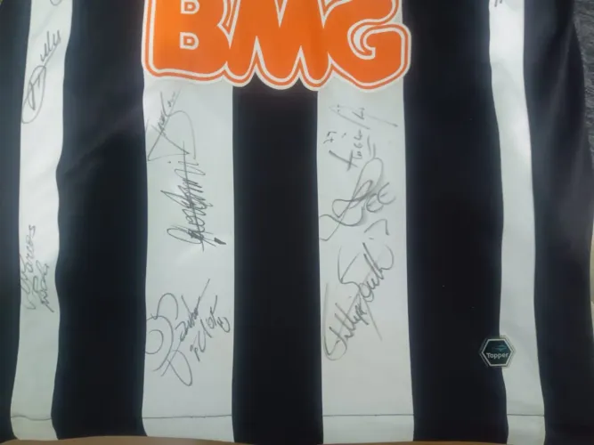CAMISA DO ATLÉTICO AUTOGRAFADA PELO ELENCO DA LIBERTADORES 2013
