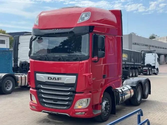 DAF XF 480 6X2 TETO ALTO ANO 2023 - COM 313 MIL KM - DEFLETOR DE AR - FROTA SVD