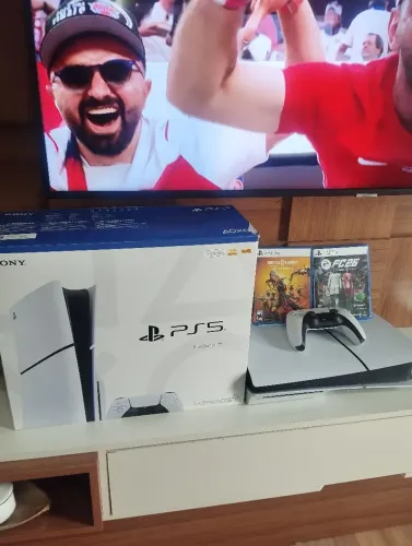 Vendo PS5 Edição Slim Disk 1 TB Branco