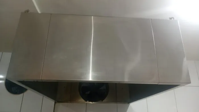 VENDE-SE COIFA INDUSTRIAL EM INOX - ALTA PERFORMANCE PARA SUA COZINHA