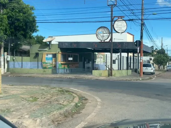 Ponto comercial/Loja/Box para venda possui 300 metros quadrados no bairr Boa Esperança - C