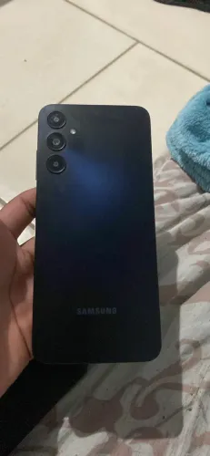 Celular semi novo apenas 8 meses de uso