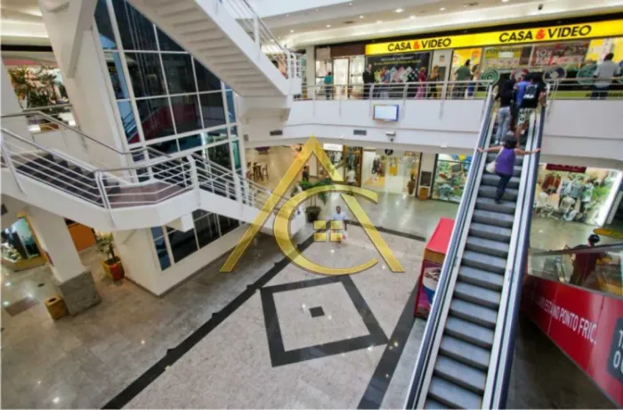 Loja com Sobreloja de 131,66 m² em Shopping Consolidado | Excelente Oportunidade para Inve