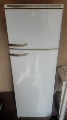 Geladeira Dako usada