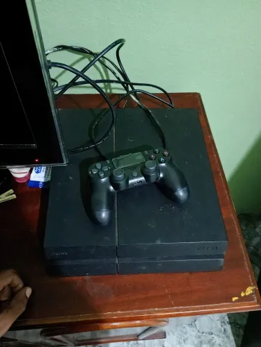 Ps4 com 1 controle FC 26