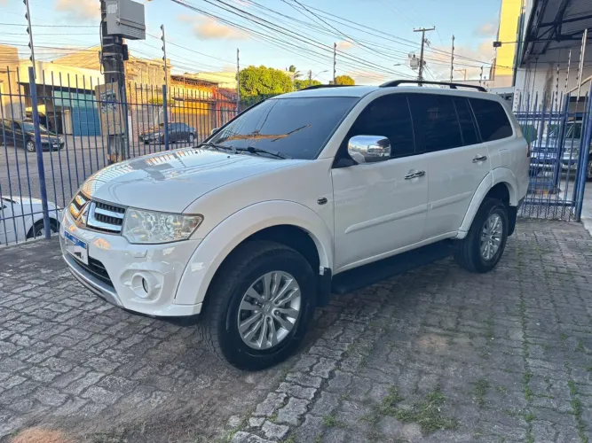 Mitsubishi Pajero HPE 3.2 4X4 T.i. Dies. 5P Aut. 2016